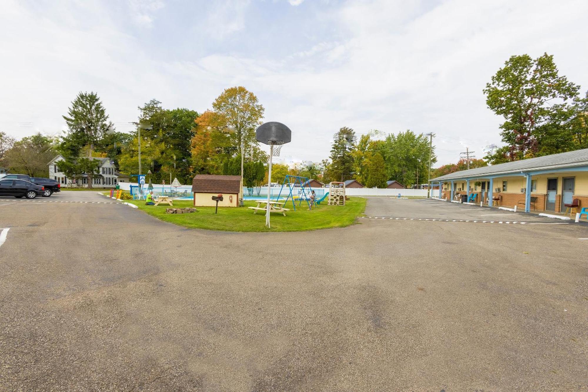 Parkside Motel By Oyo Meadville Conneaut Lake Conneaut Lakeshore Exterior foto
